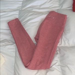 Alphalete Halo leggings in rose